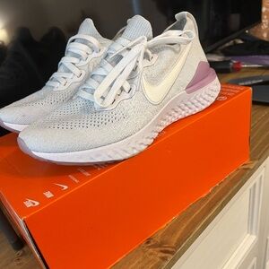 Nike Epic React Flyknit 2 - NIB